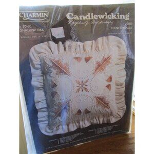 Charmin Candlewicking Pillow Kit 14"x14" Shadow Oak Design